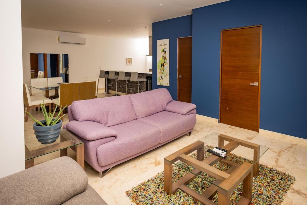 Magnificent 2 Blocks From The And 5th Ave * Playa del Carmen