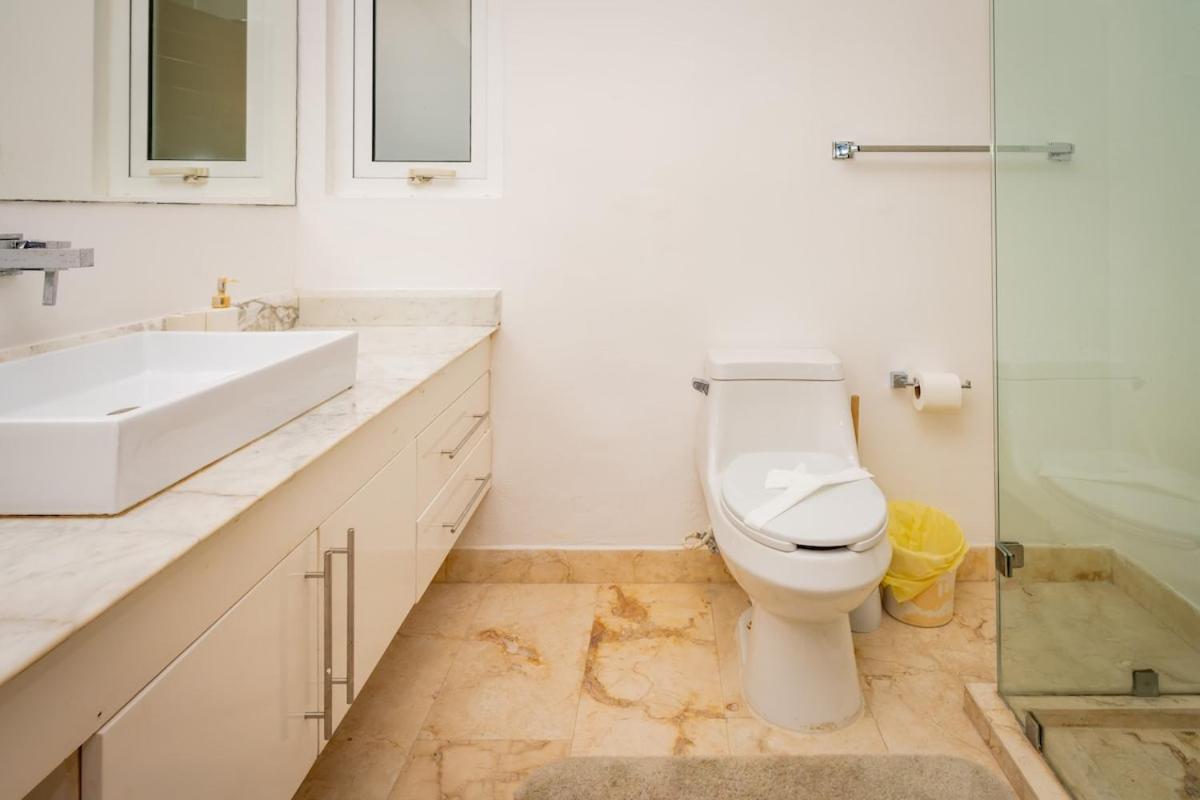 Magnificent 2 Blocks From The And 5th Ave Apartamento *