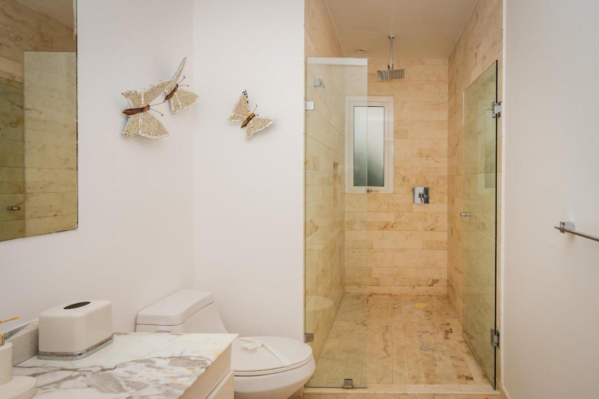 Magnificent 2 Blocks From The And 5th Ave Apartamento